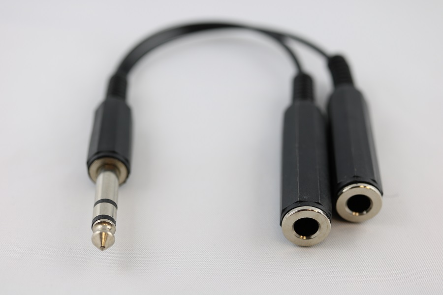 Y-Kabel, 1x Stereo-Stecker 6,3mm auf 2x Buchse 6,3mm, 20cm lang