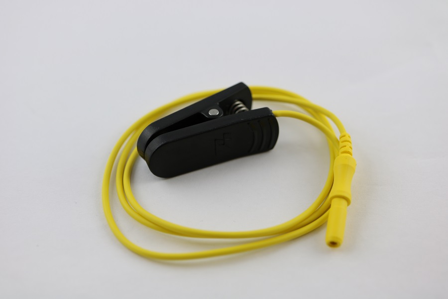 [8746] EEG Gold Ear Clip Yellow